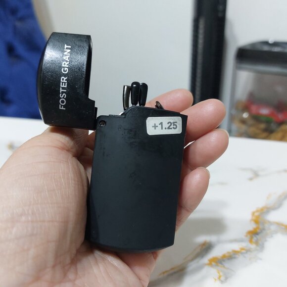 Foster Grant MicroVision Compact Reading Glasses FOLDING INTO MINI  1.25 Power - Picture 11 of 16